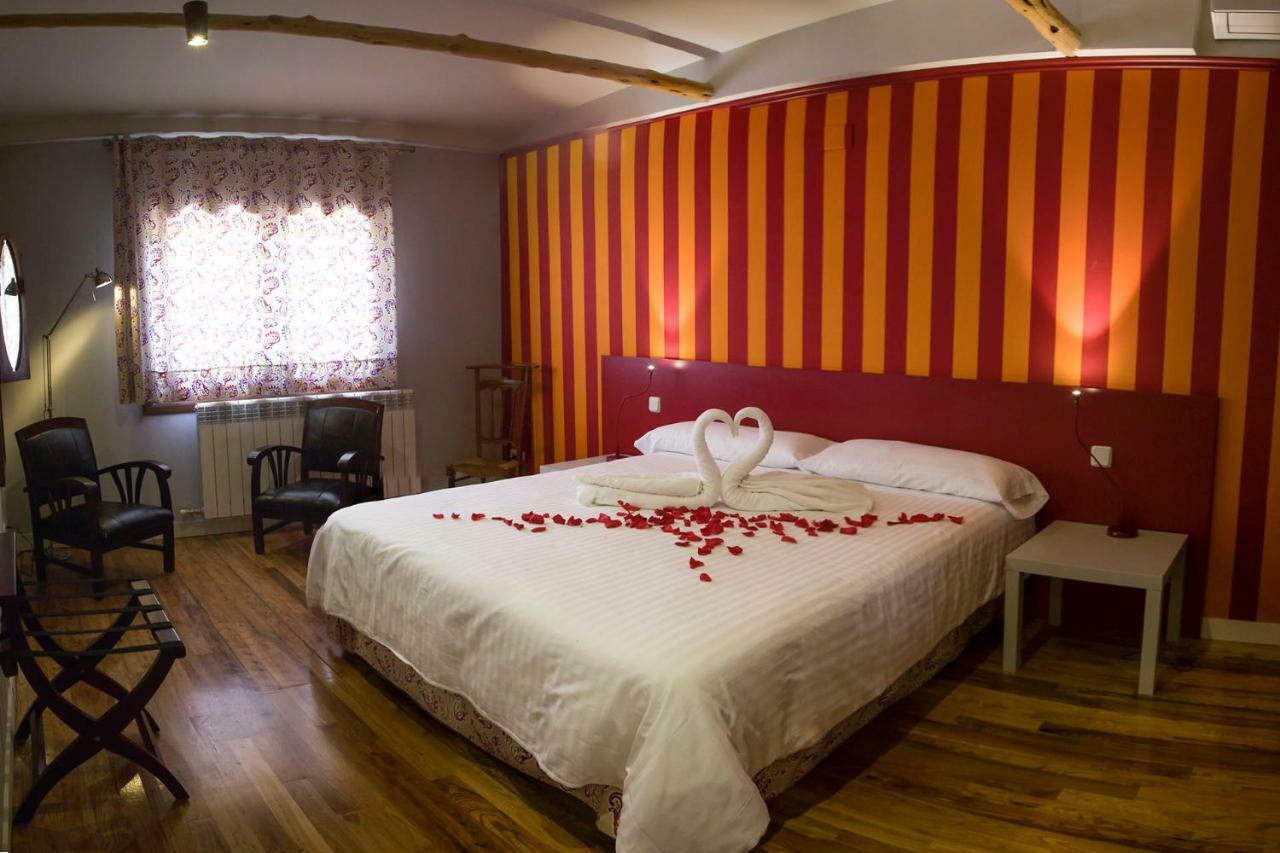 Apartamentos Rurales De La Sexma Del Sabinar Corduente Exterior photo